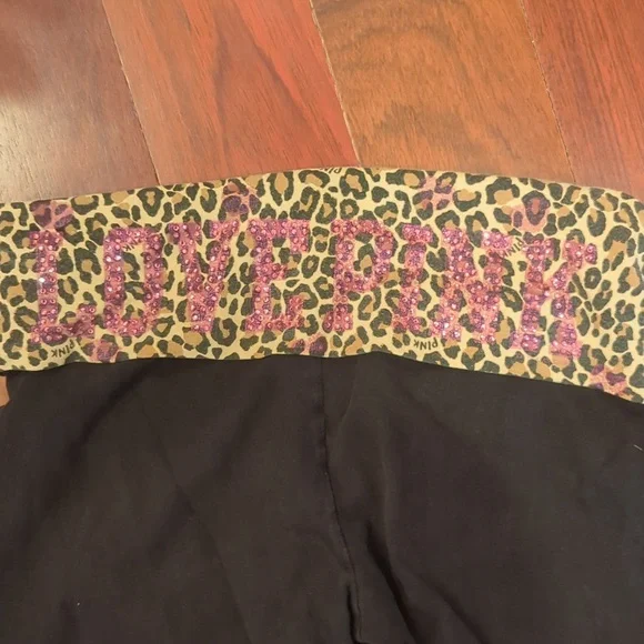 Victoria's Secret Pink Women's Black Leopard Print Waistband Capri Workout Pants - Picture 3 of 5